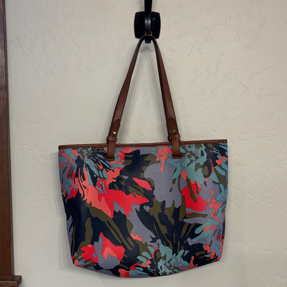 Fossil tote, red blue brown multi